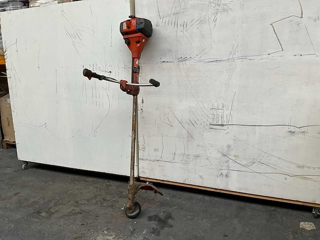 Husqvarna bosmaaier - afbeelding 1 van  5