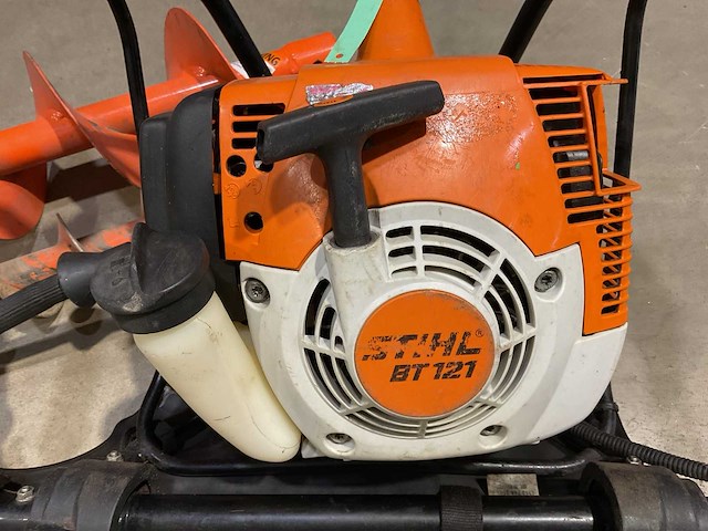 Husqvarna bt121 grondboor - afbeelding 2 van  3