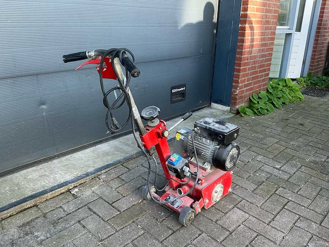 Husqvarna cg200 betonfreesmachine - afbeelding 6 van  10