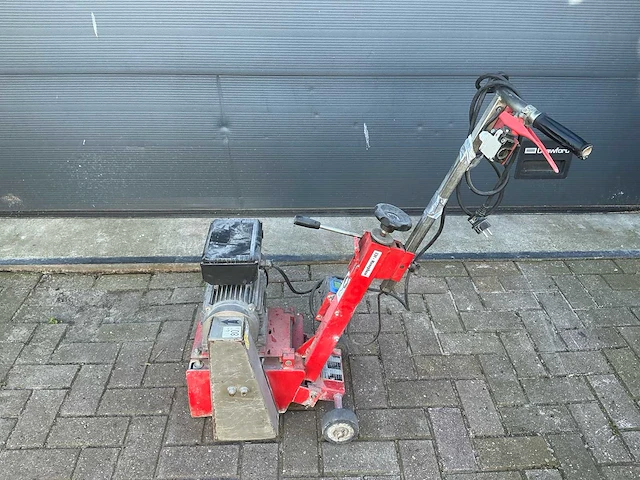 Husqvarna cg200 betonfreesmachine - afbeelding 3 van  10