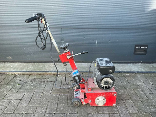 Husqvarna cg200 betonfreesmachine - afbeelding 5 van  10