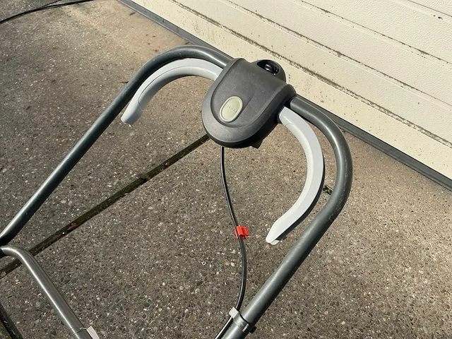 Husqvarna flymo simpliglide 360 zweefmaaier - afbeelding 4 van  6