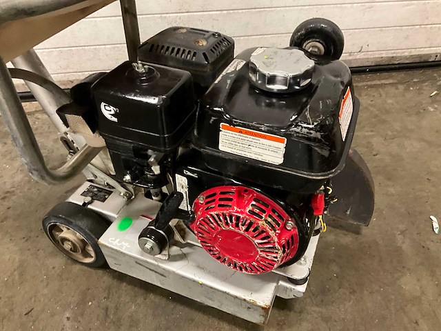 Husqvarna fs305 betonzaag - afbeelding 4 van  6