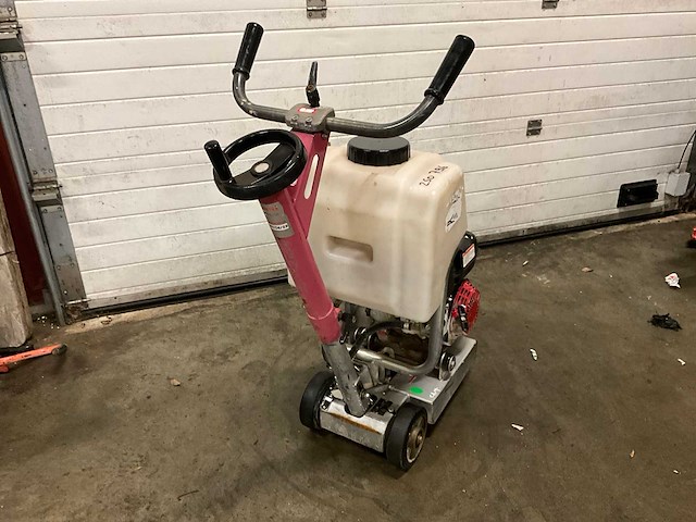 Husqvarna fs305 betonzaag - afbeelding 5 van  6