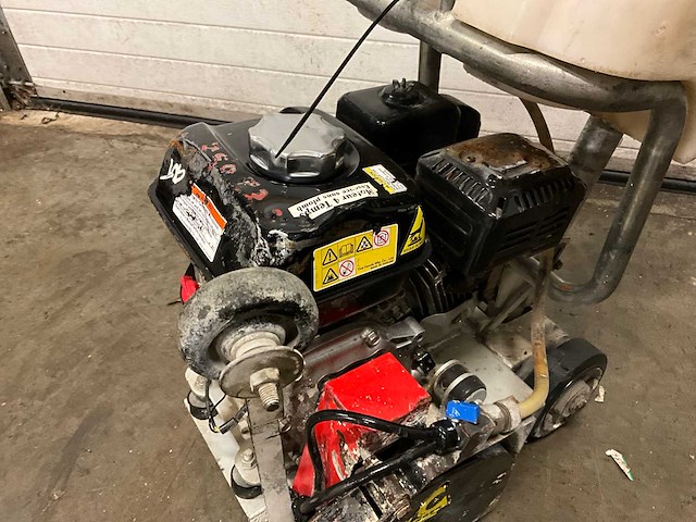 Husqvarna fs305 betonzaag - afbeelding 2 van  6