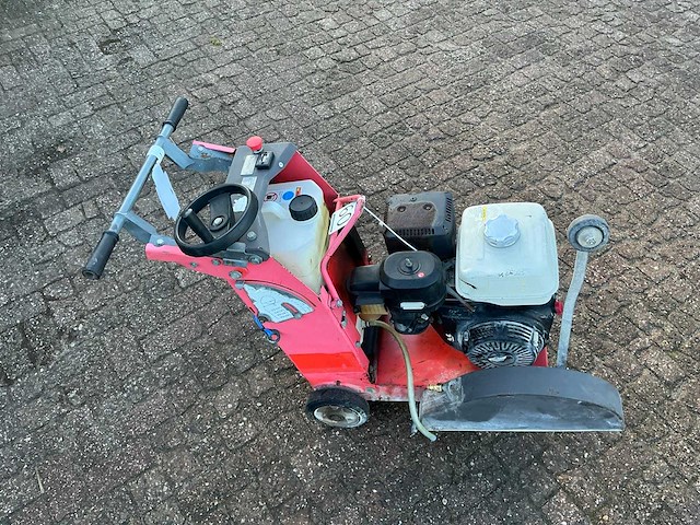 Husqvarna fs400lv betonzaag - afbeelding 9 van  10