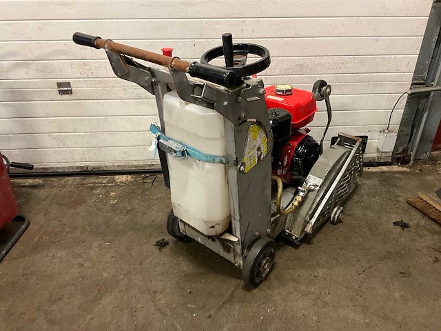 Husqvarna fs400lv betonzaag - afbeelding 5 van  6