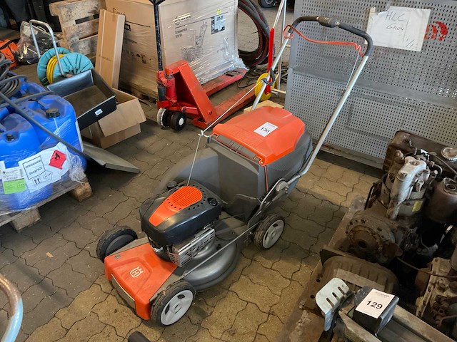 Husqvarna grasmaaier - afbeelding 1 van  5