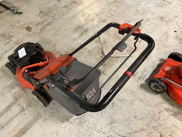 Husqvarna grasmaaier - afbeelding 3 van  7