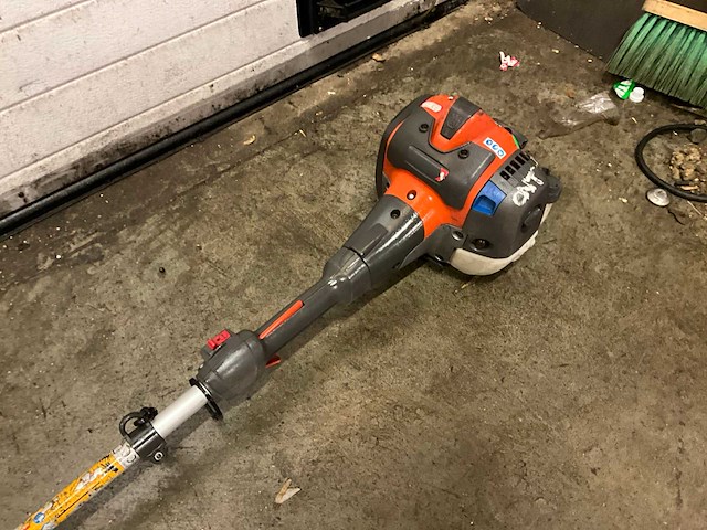 Husqvarna heggenschaar - afbeelding 2 van  5