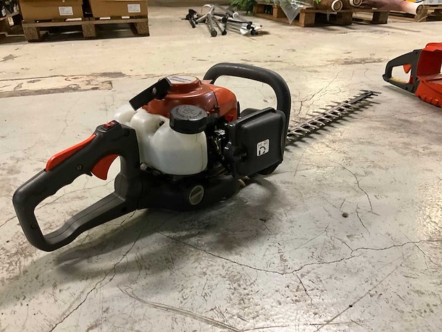 Husqvarna heggenschaar - afbeelding 2 van  5