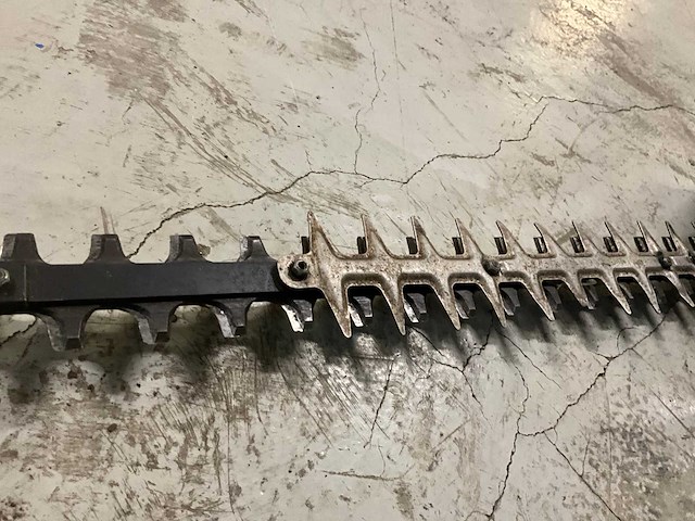 Husqvarna heggenschaar - afbeelding 4 van  5
