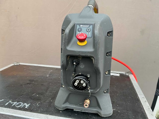 Husqvarna k7000 + k7000 ring steenzaagmachine (2x) - afbeelding 15 van  29