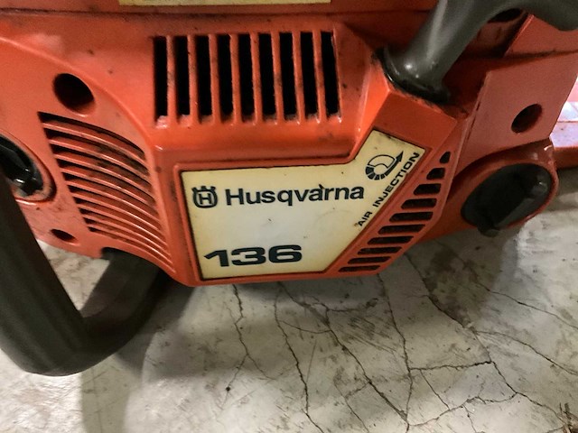 Husqvarna kettingzaag - afbeelding 6 van  6
