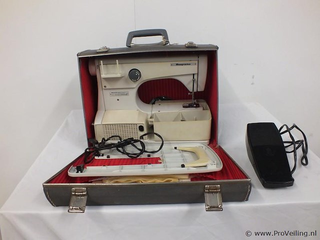 Husqvarna naaimachine - afbeelding 1 van  3