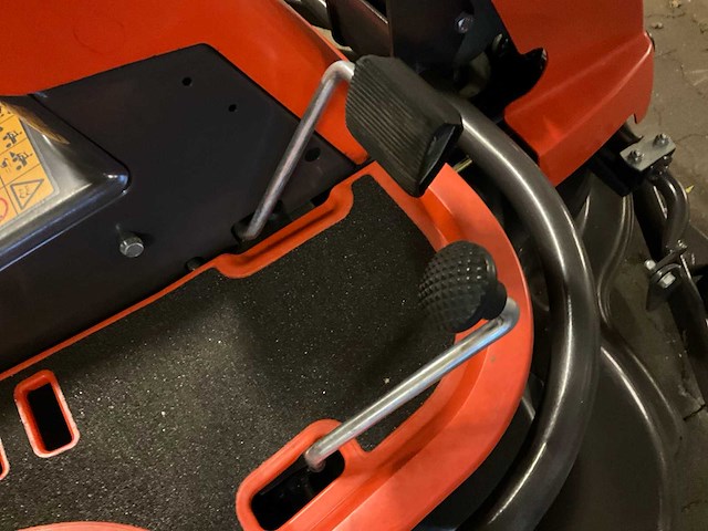 Husqvarna r 16 zitmaaier - afbeelding 9 van  21