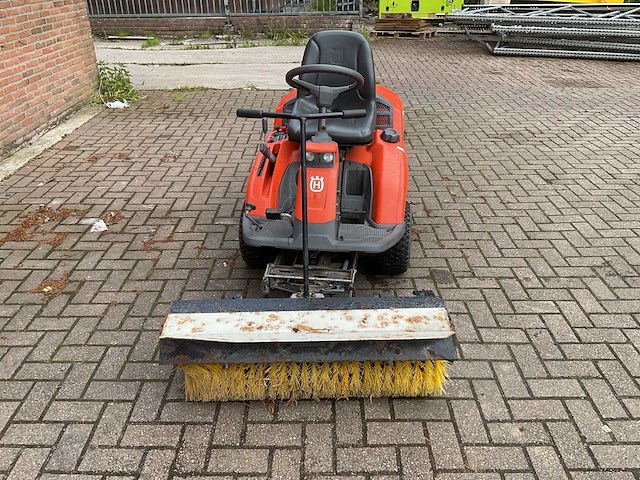 Husqvarna r316txs awd zitmaaier / veegmachine - afbeelding 17 van  23