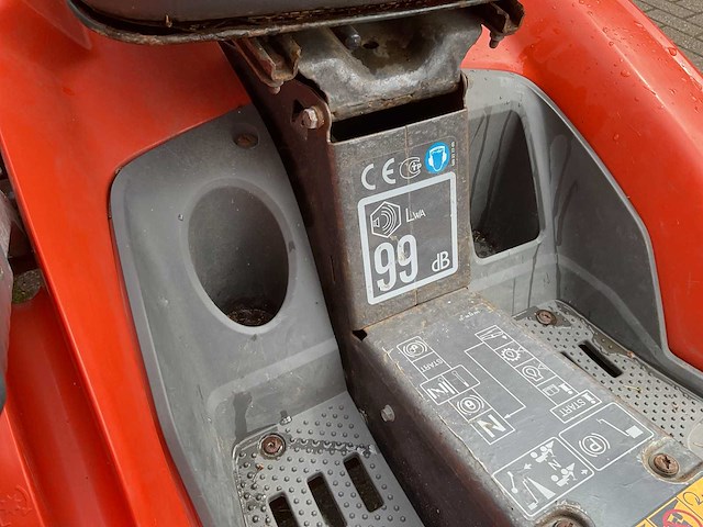 Husqvarna r316txs awd zitmaaier / veegmachine - afbeelding 2 van  23