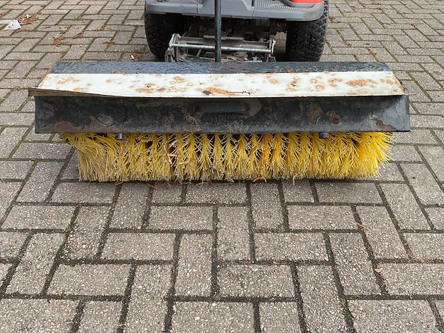 Husqvarna r316txs awd zitmaaier / veegmachine - afbeelding 4 van  23