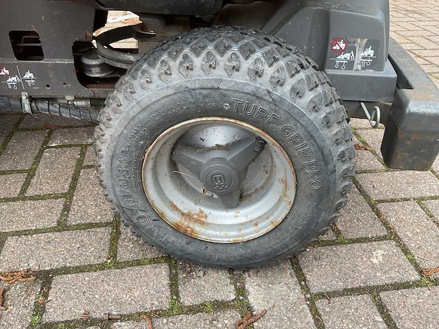 Husqvarna r316txs awd zitmaaier / veegmachine - afbeelding 2 van  10
