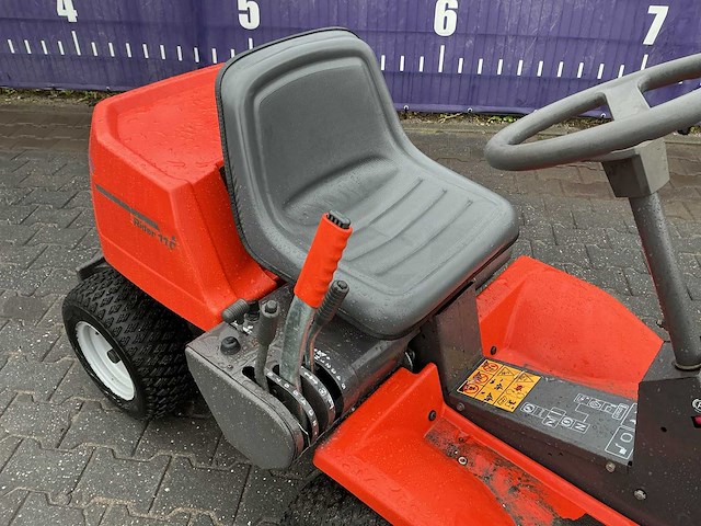 Husqvarna rider 11 zitmaaier - afbeelding 6 van  7