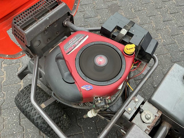 Husqvarna rider 11 zitmaaier - afbeelding 7 van  7