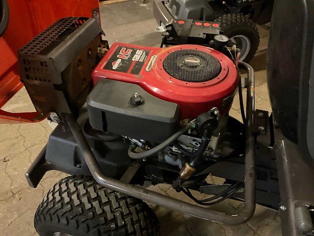 Husqvarna rider 13 zitmaaier - afbeelding 3 van  12