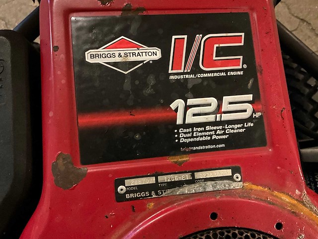 Husqvarna rider 13 zitmaaier - afbeelding 4 van  12