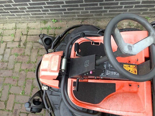 Husqvarna rider 15-v2 zitmaaier - afbeelding 9 van  9
