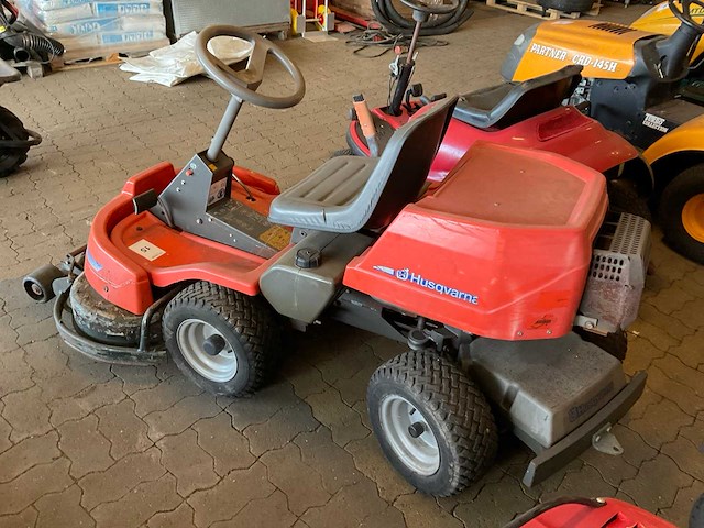 Husqvarna rider 16 zitmaaier - afbeelding 2 van  9