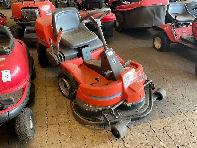 Husqvarna rider 16 zitmaaier - afbeelding 4 van  9