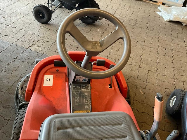 Husqvarna rider 16 zitmaaier - afbeelding 6 van  9