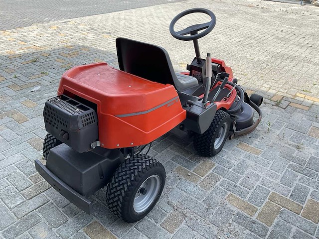 Husqvarna rider 16 zitmaaier - afbeelding 7 van  12
