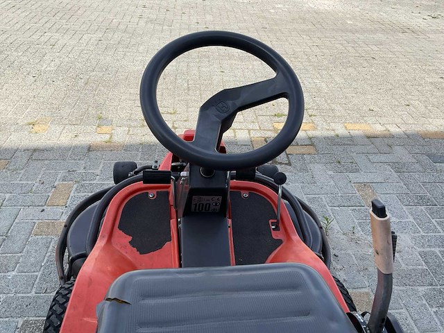 Husqvarna rider 16 zitmaaier - afbeelding 9 van  12