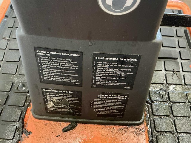 Husqvarna rider 820-8 grasmaaier - afbeelding 2 van  15