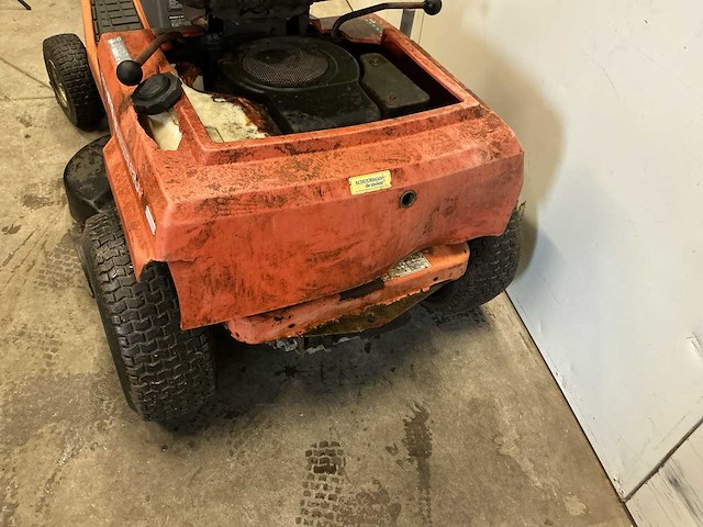 Husqvarna rider 820-8 grasmaaier - afbeelding 7 van  15