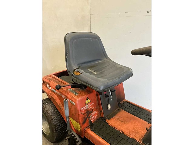 Husqvarna rider 820-8 grasmaaier - afbeelding 12 van  15