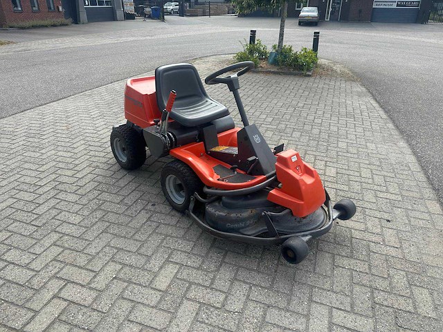 Husqvarna rider zitmaaier - afbeelding 2 van  7