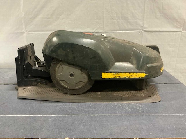 Husqvarna robotmaaier - afbeelding 1 van  8