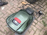 Husqvarna robotmaaier - afbeelding 1 van  3