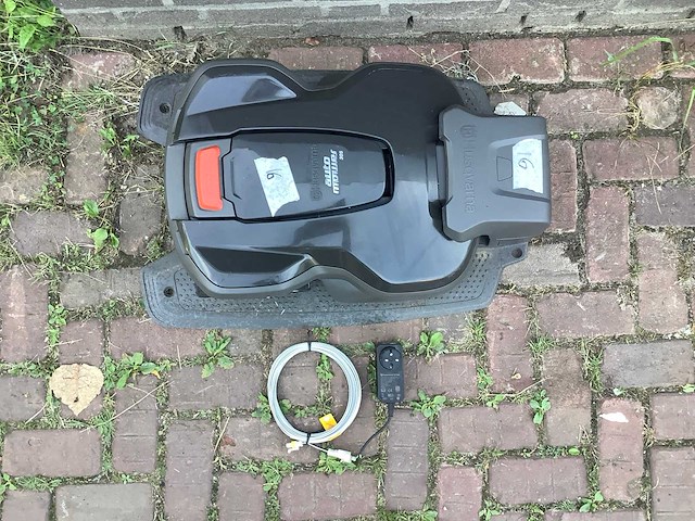 Husqvarna robotmaaier - afbeelding 4 van  8