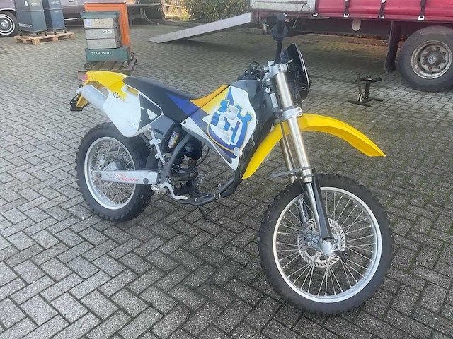 Husqvarna super motard 125 motorfiets - afbeelding 4 van  10