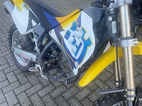Husqvarna super motard 125 motorfiets - afbeelding 8 van  10
