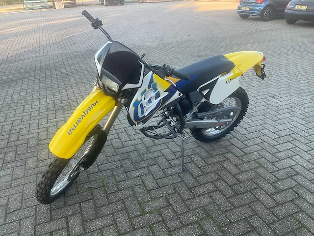 Husqvarna super motard 125 motorfiets - afbeelding 3 van  10