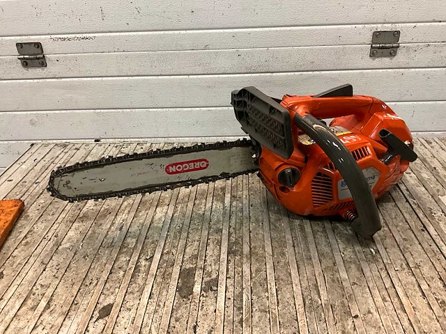 Husqvarna t435 kettingzaag - afbeelding 2 van  6