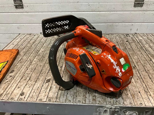 Husqvarna t435 kettingzaag - afbeelding 4 van  6