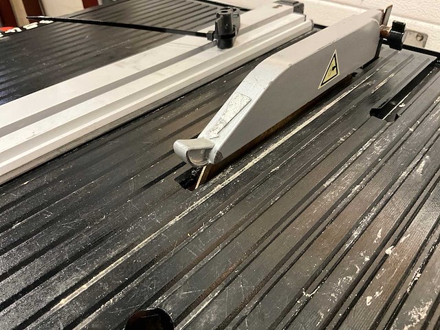 Husqvarna ts 230 f tegelzaagmachine - afbeelding 4 van  5
