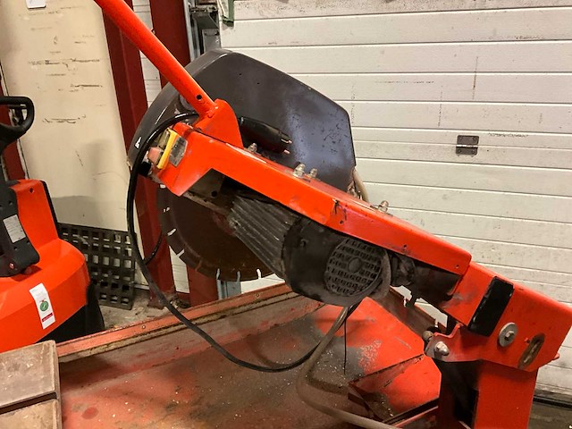 Husqvarna ts 350e steenzaagmachine - afbeelding 4 van  6