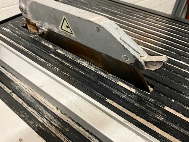 Husqvarna ts230f tegelzaagmachine - afbeelding 3 van  4