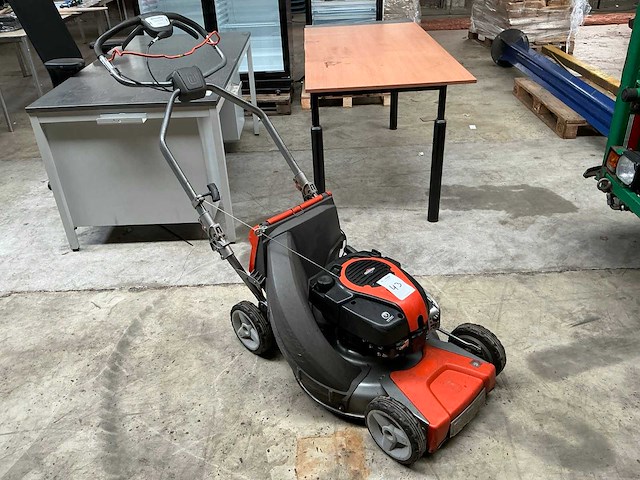 Husqvarna twincontrol grasmaaier - afbeelding 2 van  5